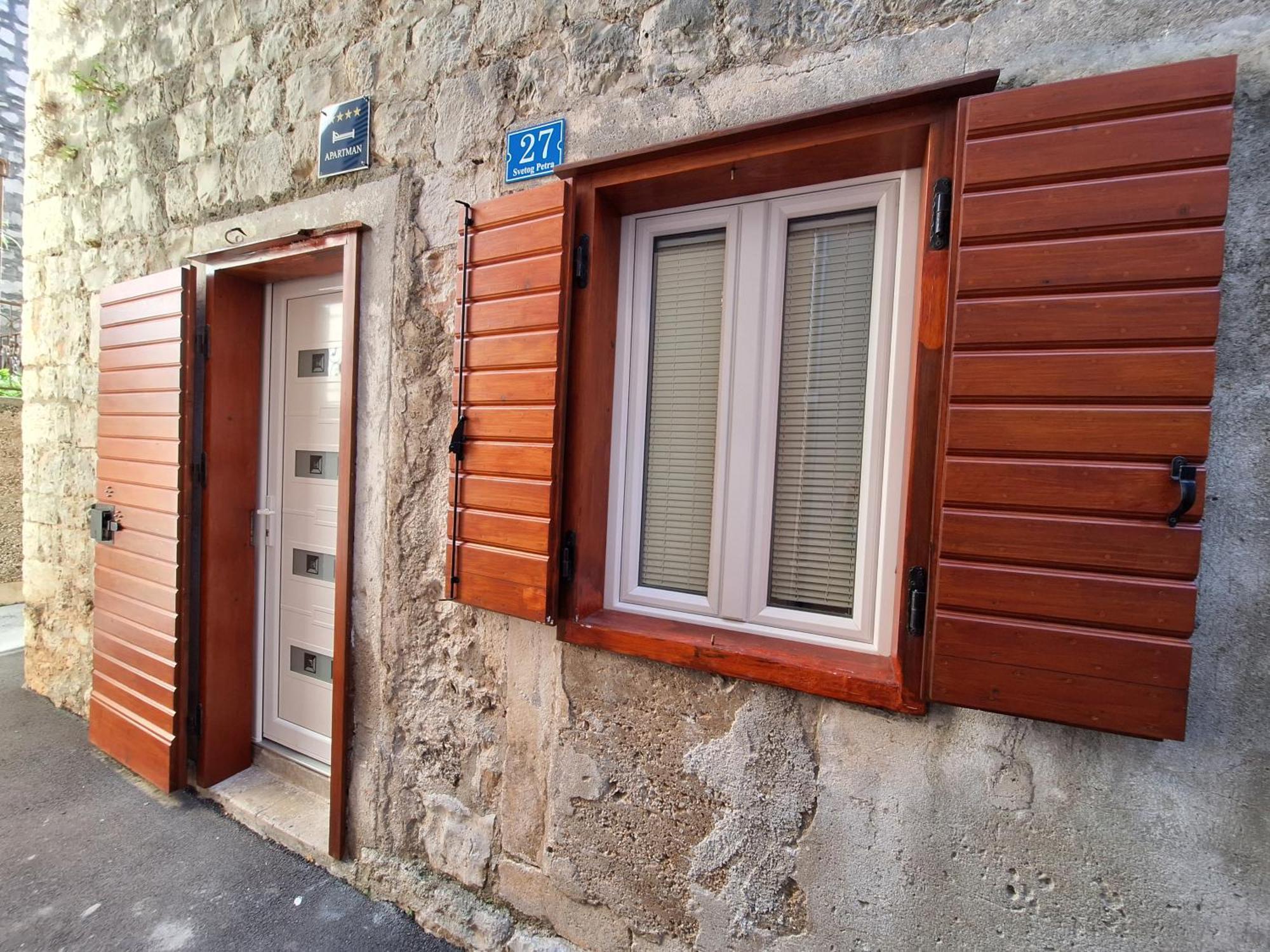 St Peter'S Heritage House Трогир Экстерьер фото